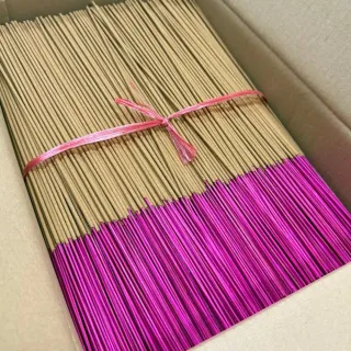 【上芳香業】肖楠立香 一箱10斤 越南翠柏 肖楠立香 肖楠香 梢楠 尺三 尺六(天然香 檀香 老山 新山)