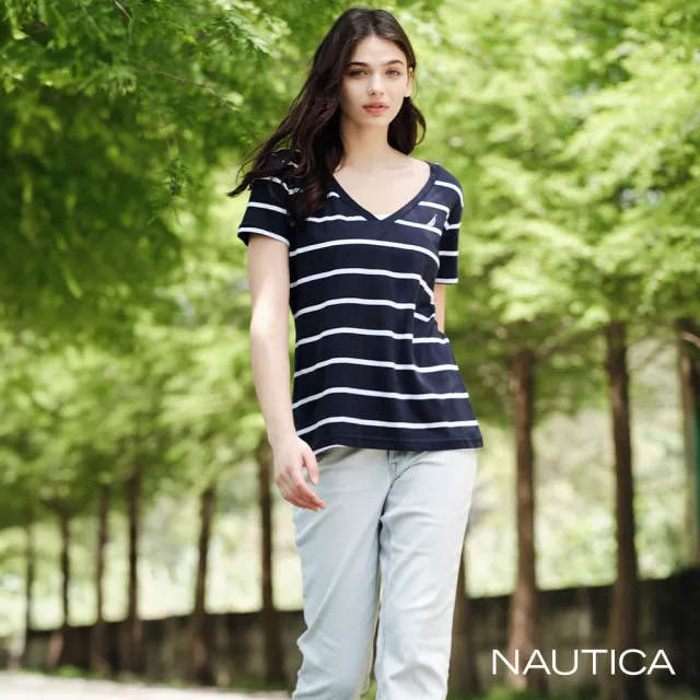 【NAUTICA】官方旗艦 女裝 細條紋V領短袖T恤(藍色)