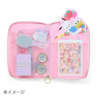 【小禮堂】雙11 Sanrio 三麗鷗 全開式皮質收納包 草莓新聞50週年(平輸品)