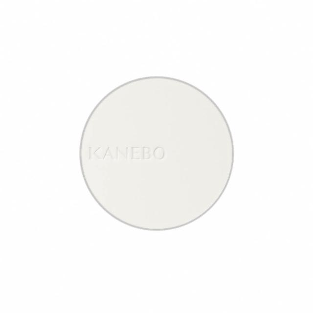 Kanebo佳麗寶晶透活力肌蜜粉餅為日本專櫃正品,8.5g輕便規格,適合日常使用。其獨特配方能提供自然透亮的妝效,並有效補充肌膚水分,適合各種膚質使用,是追求輕盈持妝與水潤肌膚的完美選擇。 Kanebo佳麗寶 晶透活力肌蜜粉餅