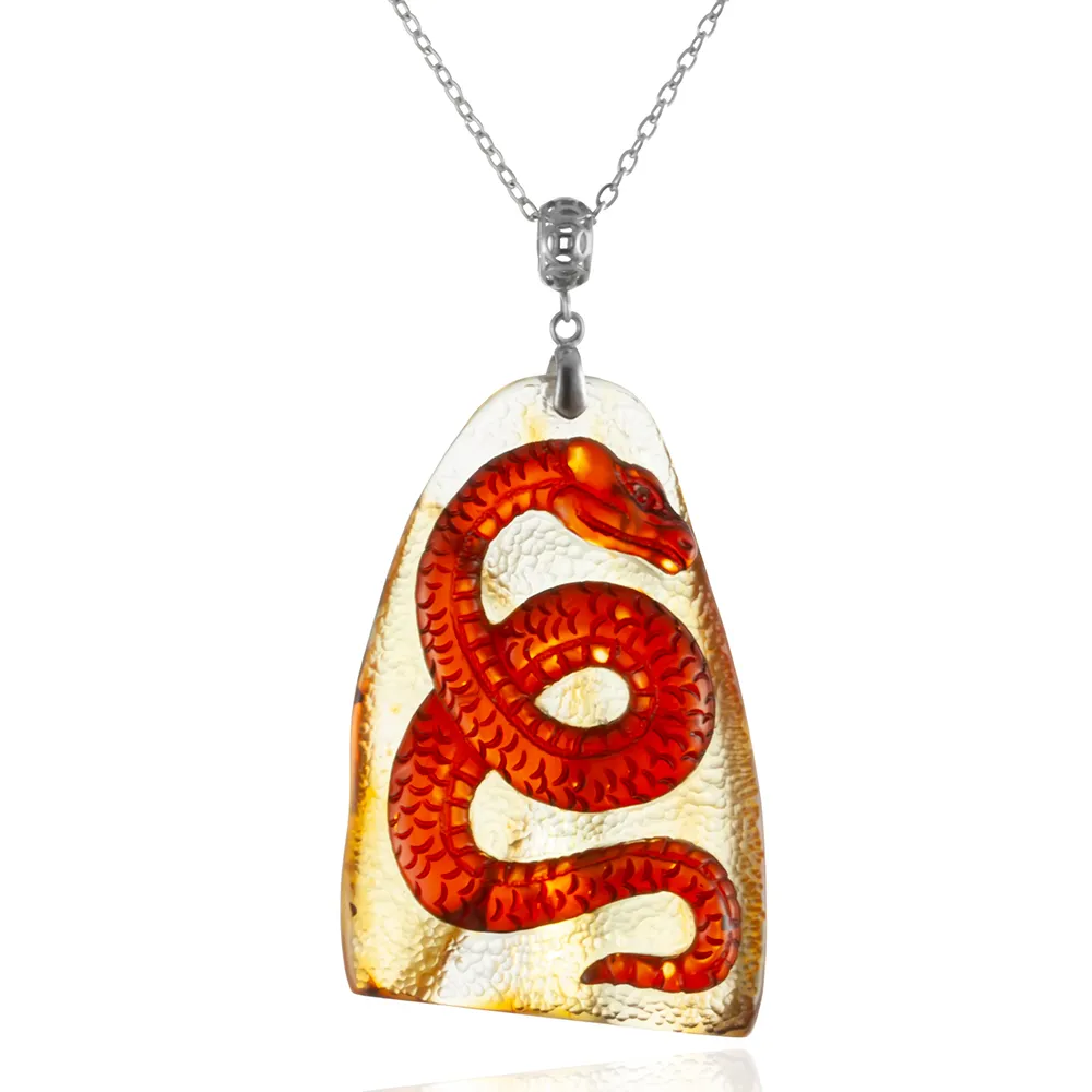 【Woogie武吉珠寶】琥珀蜜蠟設計師精品雕刻項鍊(蛇形雕刻50x32mm)