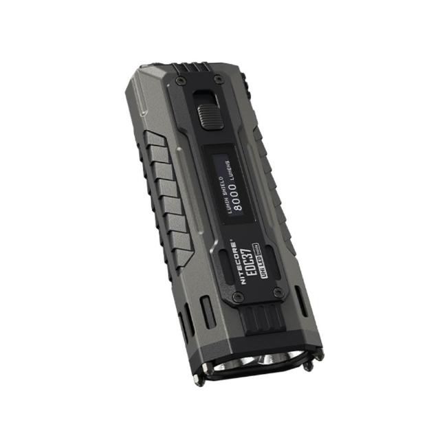 【NITECORE】電筒王 EDC37(8000流明 420米 終極戰術EDC手電 一鍵強光 瞬間變頻爆閃 快速反應)