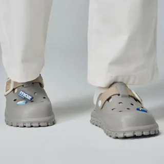 【moz】moz瑞典 駝鹿 小方糖 方扣 防水 洞洞鞋 拖鞋 涼鞋(灰奶)