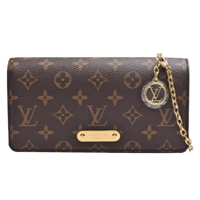 LV LOUIS VUITTON 路易威登 M82509 經典 Wallet On Chain Lily Monogram 帆布鍊帶斜揹包，採用咖啡色系帆布與牛皮材質，設計簡約大方，適合女性日常使用。內附2個夾層與1個內袋，提供充足的收納空間，並配有原廠防塵套與包裝盒，為您帶來高品質的法國原廠風格。