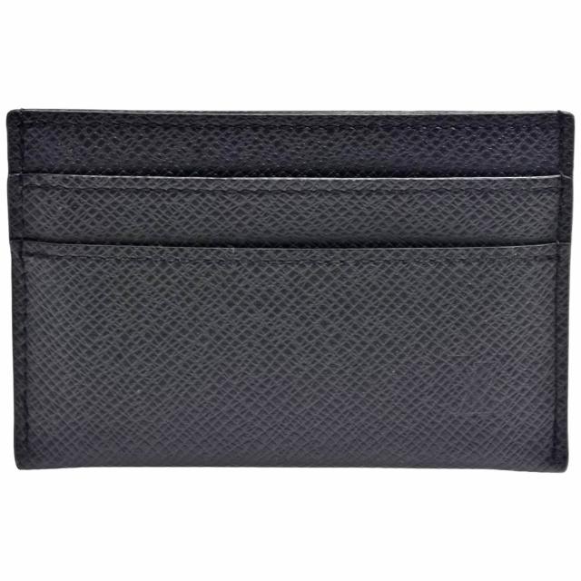 LV LOUIS VUITTON路易威登 M32730 經典 DOUBLE 系列 Taïga 皮革萬用卡片夾 全新 LOUIS VUITTON路易威登 M32730 經典 DOUBLE 系列 Taïga 皮革萬用卡片夾,黑色系設計,外層與內層皆為高質感牛皮,擁有4個內部夾層,適合女性日常使用,原廠防塵套與包裝盒齊全,來自法國製造,歐洲來源,經典時尚風格,輕便實用。