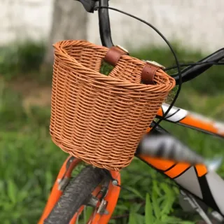 【滿裝出遊】自行車編織置物籃(菜籃 腳踏車 購物藍 易安裝 大容量 外出 旅行 上班 藤編 禮物)