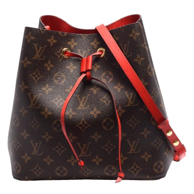 LV LOUIS VUITTON 路易威登 M44021 經典 Neonoe Monogram 帆布印花牛皮鑲飾束口斜背/肩背水桶包，紅色系設計展現品牌經典風格。外層為高質感牛皮與帆布拼接，搭配鑲飾細節，提升整體質感。內層為布面材質，內設1個內袋，方便收納小物。可拆式背帶長度119cm，適合斜背與肩背使用。商品為歐洲真品，附原廠防塵套與品控卡，確保正品保障。適合女性日常使用，輕便實用，兼具時尚與機能。