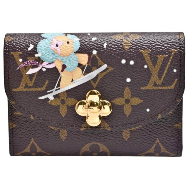 這款 LV LOUIS VUITTON 路易威登 M12239 聖誕限定 Snow Show 系列經典 Rosalie Monogram 帆布零錢包，以時尚設計與經典圖騰為特色，完美融合節日氛圍與高階時尚風格。採用高品質咖啡色系與藍色系帆布製成，內裡為牛皮材質，提供3個內部夾層與1個內袋，方便收納零錢與小物。釦式開口設計，搭配原廠包裝盒與防塵袋，適合女性日常攜帶，是法國原產的歐洲直送全新商品，兼具實用性與收藏價值。