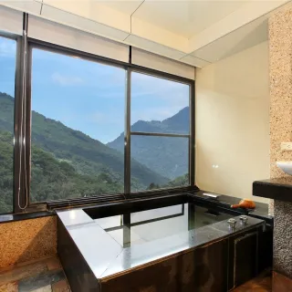 【錦屏美人湯館】2人觀景湯屋泡湯券(新竹尖石)