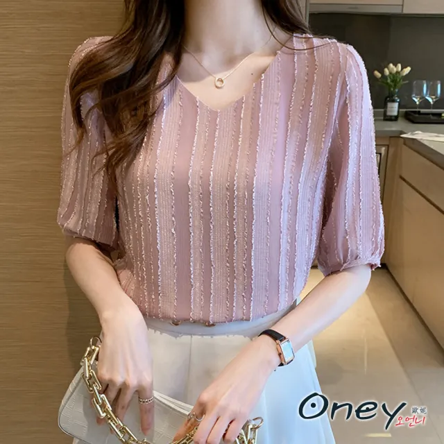 【ONEY 歐妮】★簡約氣質V領紋理雪紡上衣(女裝/舒適/百搭/OL/雪紡衫/通勤/日系)