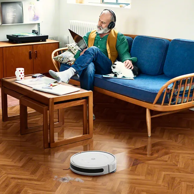【iRobot】特談 Roomba Combo Essential 掃拖機器人(18倍吸力/超薄8公分/3段吸力水量/電力110分)