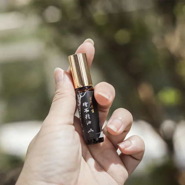 【檜山坊】100%台灣原生檜木精油10ml+5ml(舒緩放鬆 治癒身心靈 打坐冥想 空間除穢)