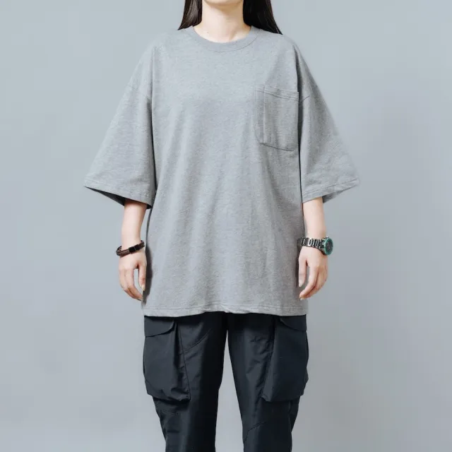 【AMERO】男女裝 圓領短袖T恤(男裝 女裝 圓領短袖T恤 筆袋口袋 寬鬆 落肩 情侶裝)