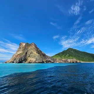 【龜山島賞鯨趣】登島＋環繞宜蘭龜山島八景＋賞鯨（三合一）假日不加價(歐享券-玩樂/生活券)