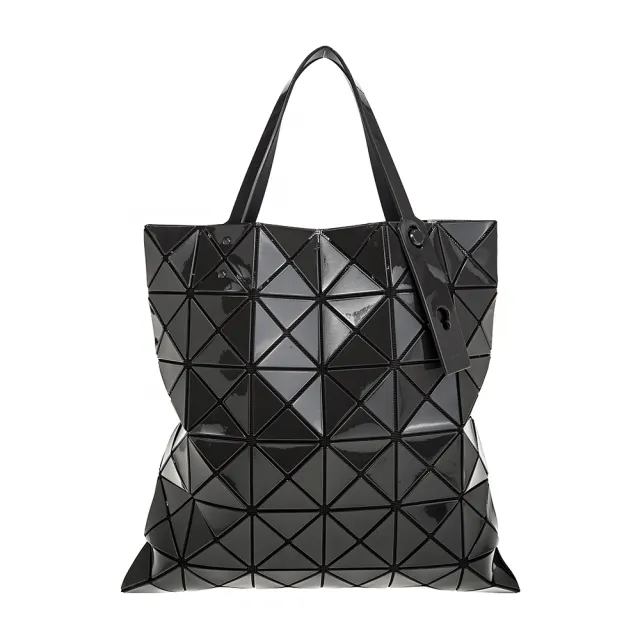 【ISSEY MIYAKE 三宅一生】BAOBAO 新款LUCENT ONE-TONE三角格6X6手提包(CHARCOAL)