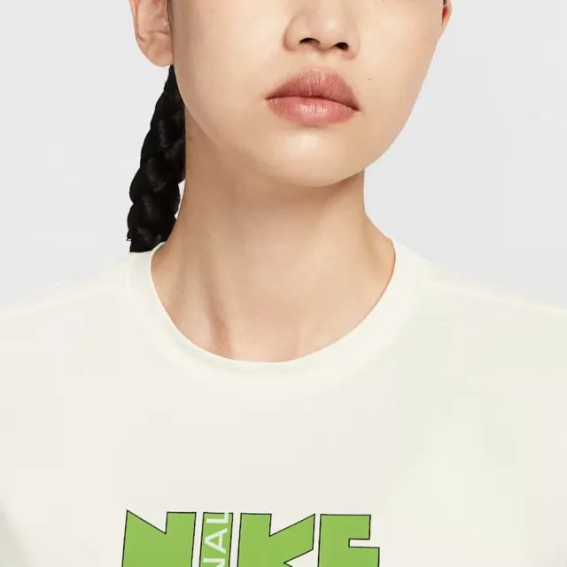 【NIKE 耐吉】短袖上衣 運動 休閒 女 AS W NK SWIFT DF SS TOP GCEL 米黃色(II0465047)