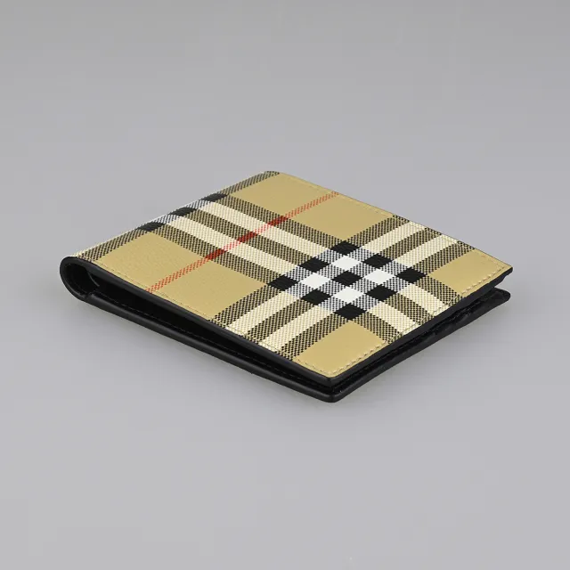 【BURBERRY 巴寶莉】BURBERRY 內燙印LOGO小牛皮拼格紋PVC 8卡對折短夾(典藏米x黑)