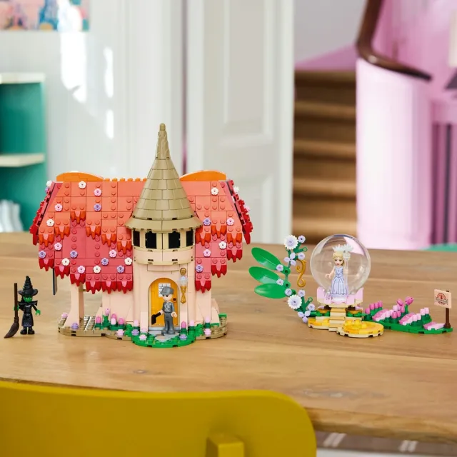 【LEGO 樂高】魔法壞女巫系列 75690 格琳達和艾法芭造訪芒奇金國(角色扮演遊戲 居家擺設 兒童玩具 積木)