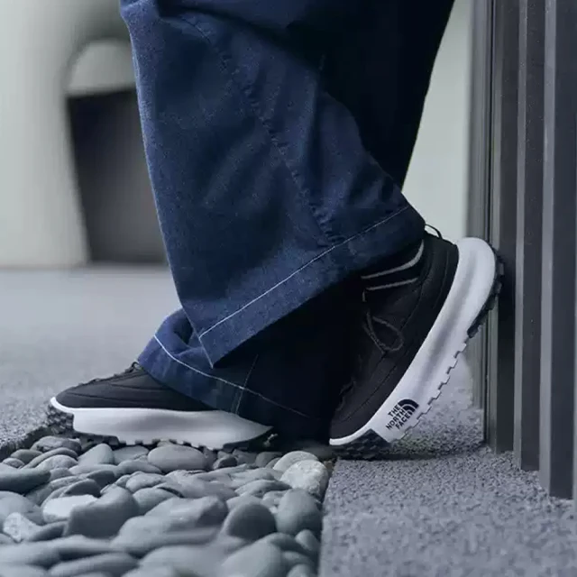 【The North Face 官方旗艦】北面女款黑色CORDURA耐磨運動鞋｜8A9BKY4