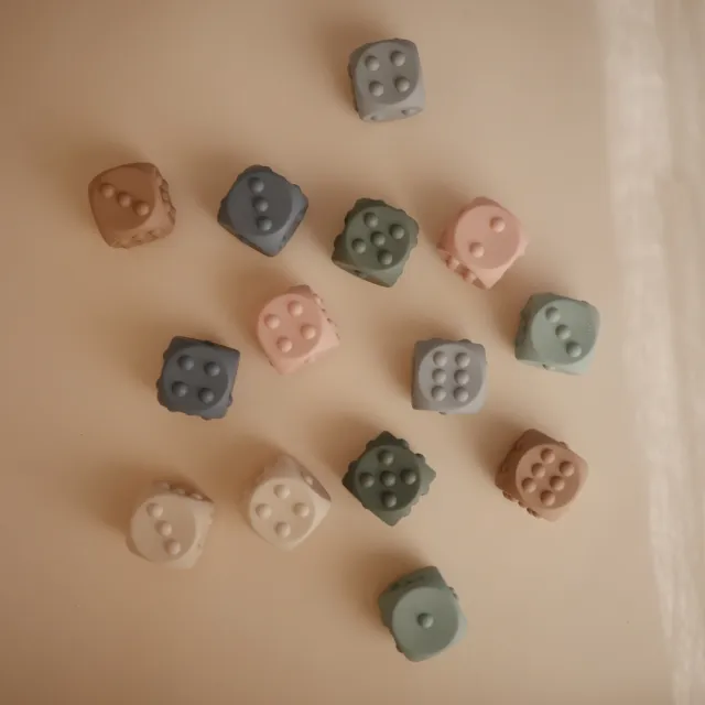 【Mushie】矽膠骰子按壓玩具(多款任選)