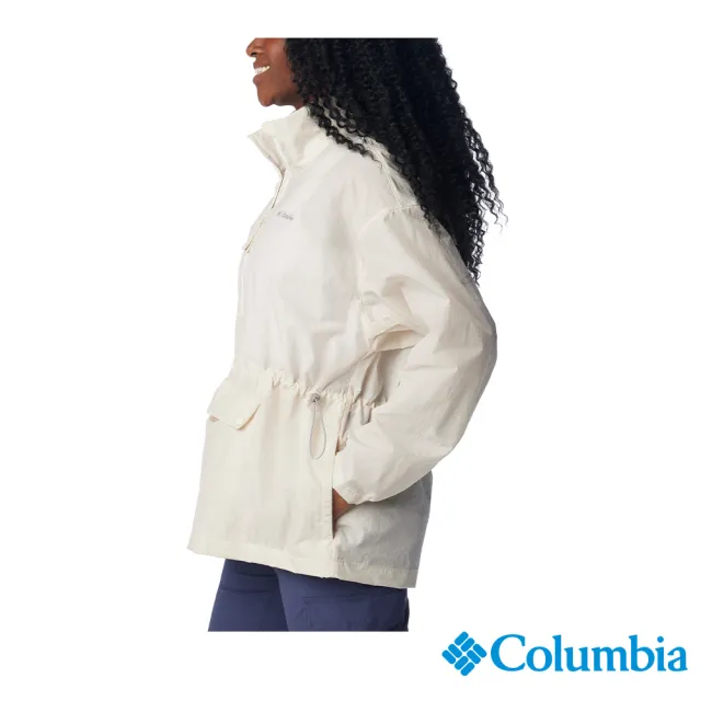 【Columbia 哥倫比亞】女款-防潑水半開襟風衣外套Paracutie™-淺卡其(UWR67170HI/IS)