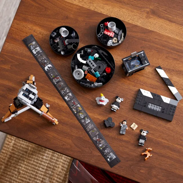 LEGO 樂高】迪士尼系列43230 華特迪士尼復古膠卷攝影機(迪士尼一百週年