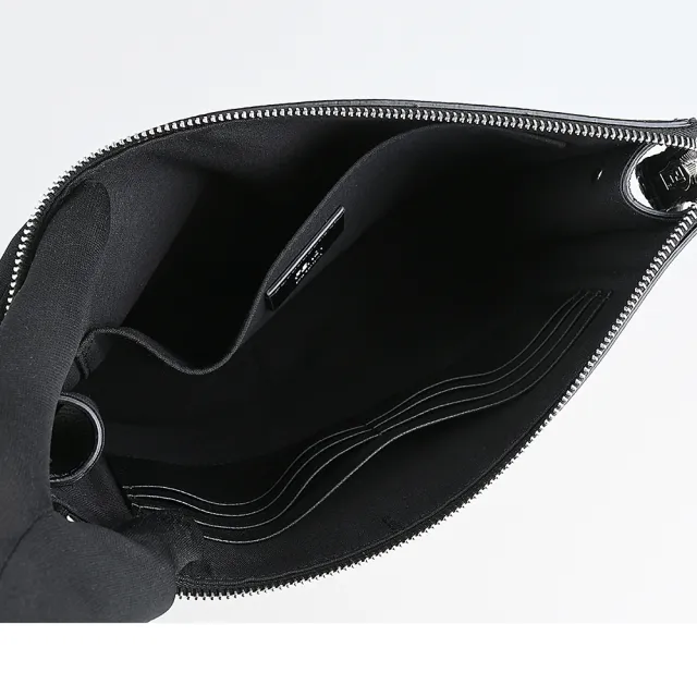 【FENDI 芬迪】FENDI ROMA 壓印字母LOGO荔枝紋設計小牛皮6卡拉鍊手拿包(黑)