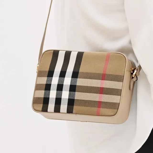 【BURBERRY 巴寶莉】英系經典格紋帆布皮革拼接背方包斜背包(淺褐邊 23.5cm)