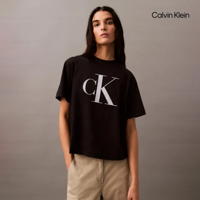 【CALVIN KLEIN】官方旗艦館 CK 標誌方正版型 T 恤_黑色