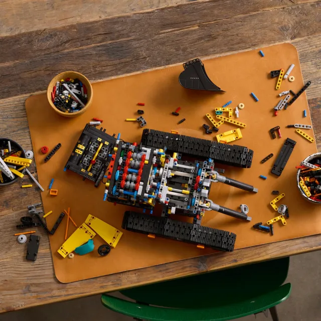 【LEGO 樂高】科技系列 42215 Volvo EC500 Hybrid 挖掘機(工程玩具 STEAM教育 居家擺設 積木)