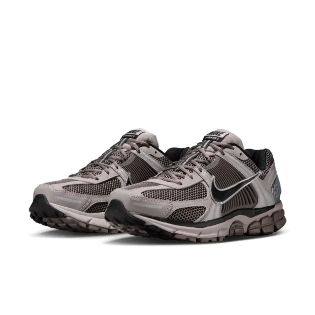 【NIKE 耐吉】慢跑鞋 男鞋 運動鞋 ZOOM VOMERO 5 棕灰 FB9149-005