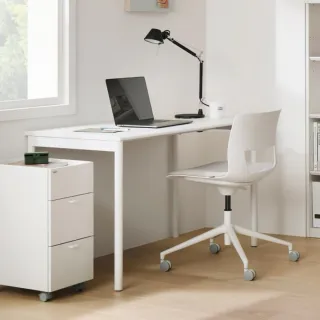 【iloom 怡倫家居】NEWT 1400型基本款書桌(書桌 桌子 電腦桌 工作桌 兒童書桌 學習書桌)