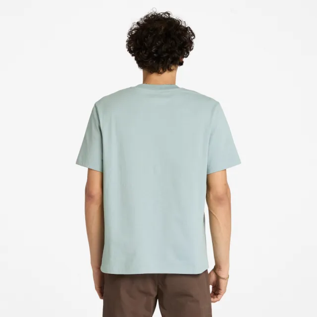 【Timberland】男款藍銀色徽章LOGO短袖T恤(A42P5EYM)