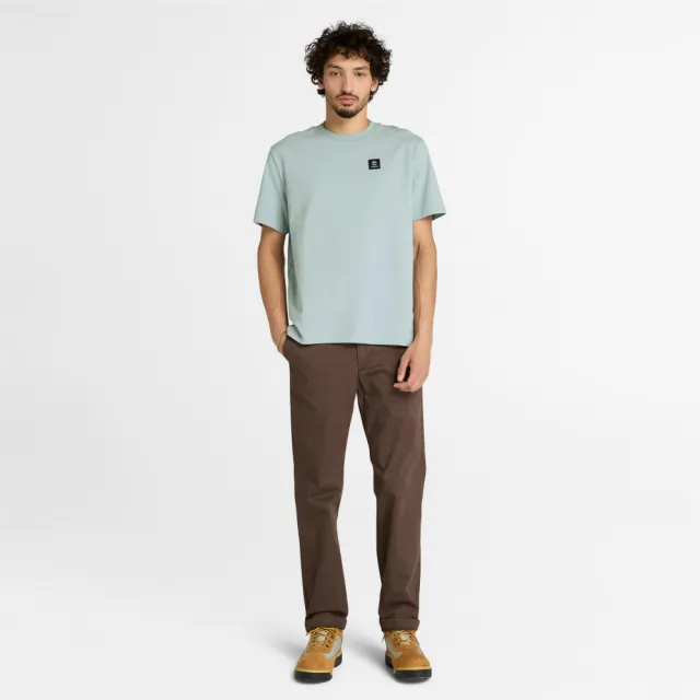 【Timberland】男款藍銀色徽章LOGO短袖T恤(A42P5EYM)