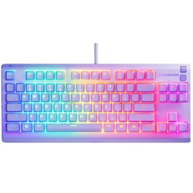 SteelSeries賽睿 Apex 3 TW 鍵盤採用靜音薄膜軸體，提供舒適安靜的輸入體驗，具備防潑水設計，適合日常辦公與遊戲使用。USB有線連線，支援Windows系統，中文注音介面，黑色塑膠材質，尺寸460mm，重量807g，包含獨立數字鍵與磁性腕託。產地中國，一年保固，BSMI許可字號R35181，優質耐用選擇。
