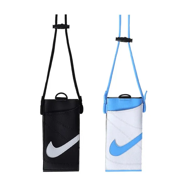【NIKE 耐吉】手機斜背包 N1010036091OS黑白/N1010036451OS天空藍白(可觸控透明收納層 繩帶調節扣)