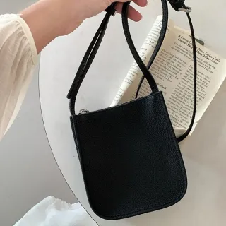 【MoonDy】雙11 真皮小包 女生斜背包 牛皮迷你包 手機肩背包 百搭小方包 休閒側背包