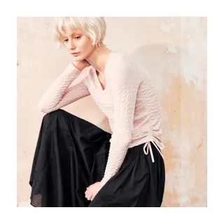 【Le Polka】V領壓紋長袖上衣-女