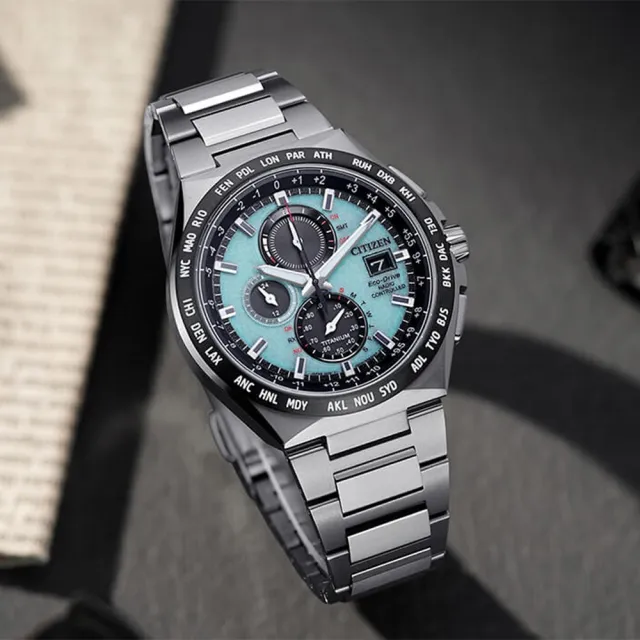 【CITIZEN 星辰】光動能電波萬年曆鈦金三眼計時手錶-43.5mm/湖水藍 父親節 送禮(AT8238-84M)