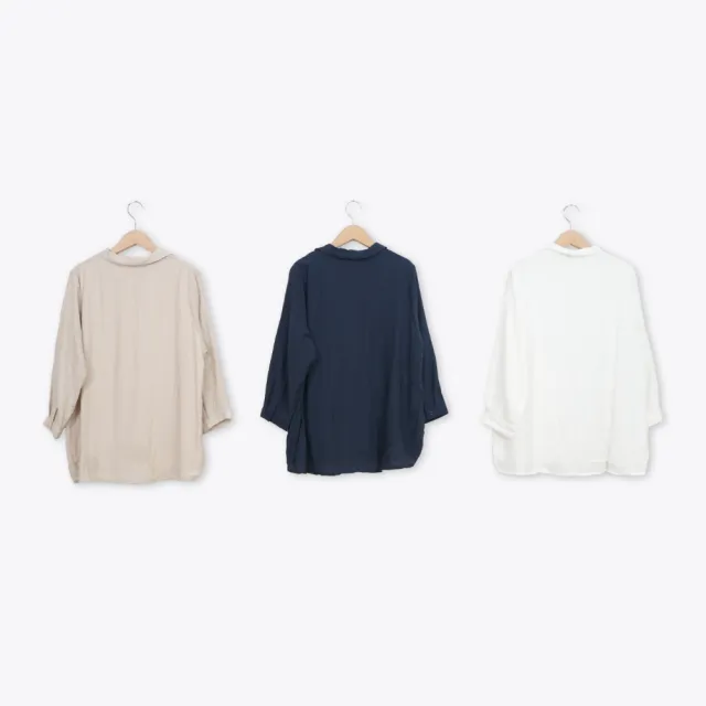 【MOSS CLUB】假兩件下襬抓皺V領襯衫(藍 白 卡/魅力商品)