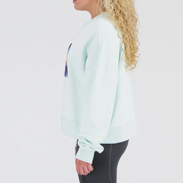 【NEW BALANCE】NB 上衣 女款 長袖上衣 運動 大學T 美規 淺綠 WT31506LSF