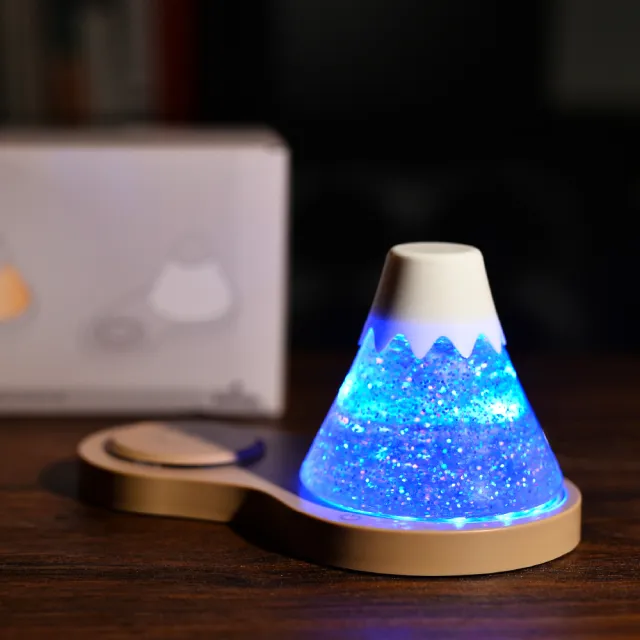 【Gdesign】富士山抹茶山飄飄燈｜2 in 1 七彩流光 / 磁吸充電(七彩流光燈/磁吸無線充電/玩轉山景/擴香石)