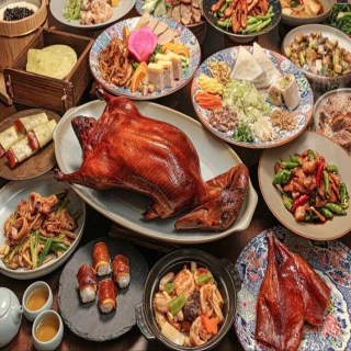 【晶華酒店】北投晶泉丰旅★泉源閣平日午餐四人烤鴨六吃辦桌宴優惠券(優惠至2025/11/30)