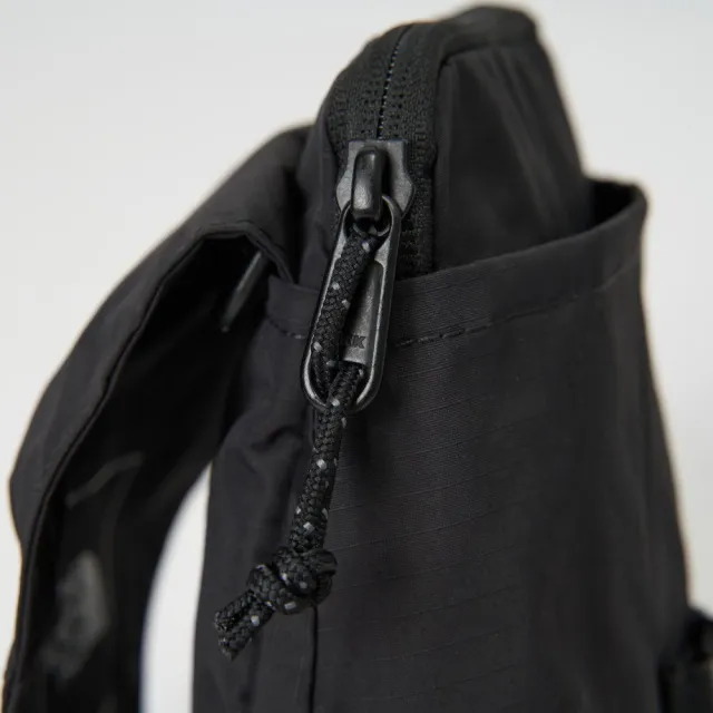 【The North Face】TNF 休閒 運動 側背包 單肩包 GLEN CANYON POCKET CROSSBODY 男 女 黑(NF0A8EETJK3)