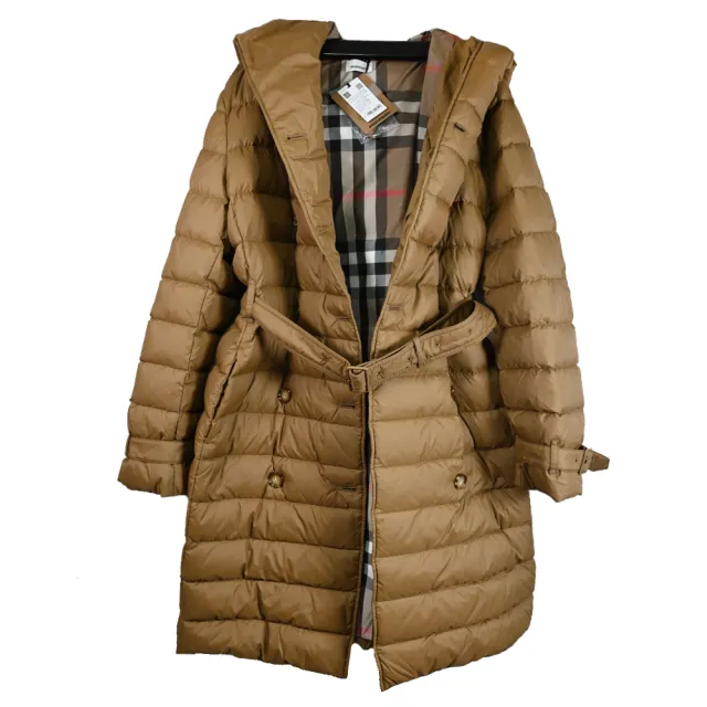 【BURBERRY 巴寶莉】WITLEY 英系英倫風繫腰帶連帽長版輕便羽絨外套(咖)