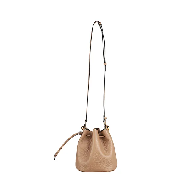 【FURLA 芙拉】FURLA SFERA 內皮革金字LOGO牛皮內襯麂皮斜背水桶包(沙漠棕/迷你)