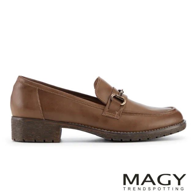 【MAGY】金屬馬銜釦打蠟牛皮低跟樂福鞋(咖啡)