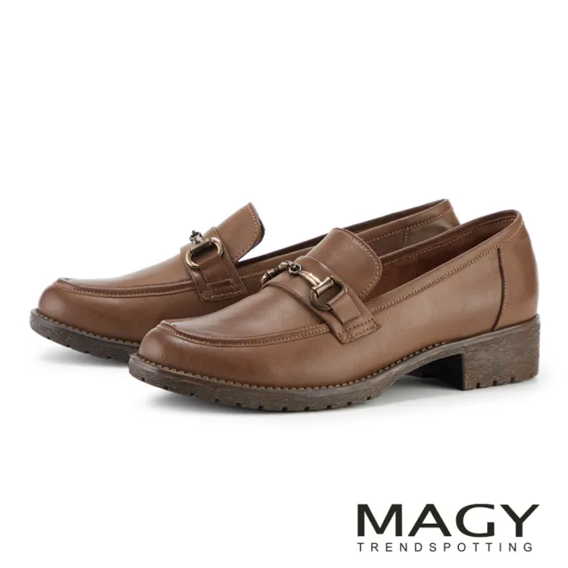 【MAGY】金屬馬銜釦打蠟牛皮低跟樂福鞋(咖啡)