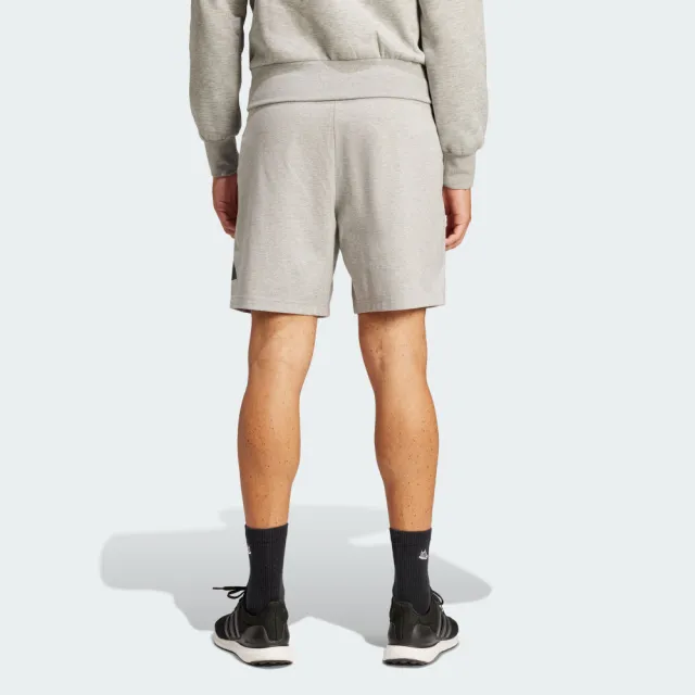 【adidas 愛迪達】ESSENTIALS 運動短褲 男 IS6908