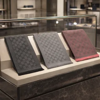 【GUCCI 古馳】GG LOGO 雙色雙面提花羊毛圍巾(多款任選)